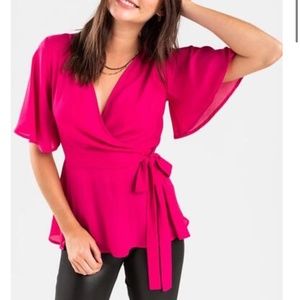 Francesca’s Mi Ami Wrap Top Pink Berry XS